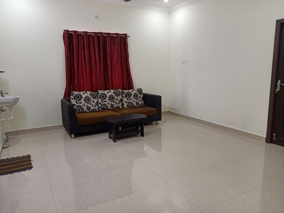 Apartment Syening Associates *
